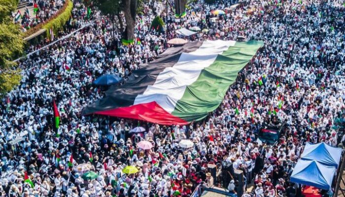 Aksi Bela Palestina, Ribuan Massa Padati Ruas Jalan Kota Bandung Viral di Medsos