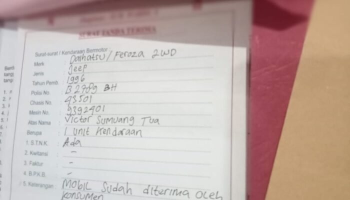 Dokumen transaksi pembelian satu unit mobil dari showroom mobil kepada oknum kades. (foto: Abdul Kholilulloh)
