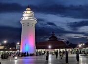 Masjid Agung Banten Salah Satu Tempat Bersejarah Yang Kini Dijadikan Tujuan Wisata Religi