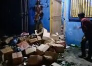 Detik-detik Kios Miras Oplosan di Subang Diamuk Warga setelah Tragedi 12 Orang Tewas 