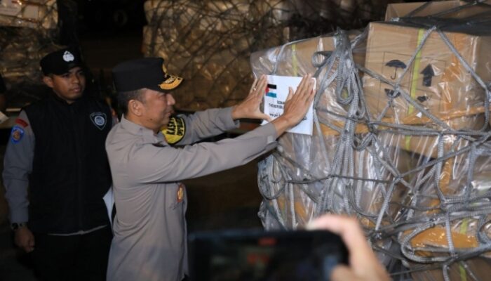 Polri Berangkatkan Pesawat Airbus Bawa 26,5 Ton Bantuan Kemanusiaan untuk Palestina
