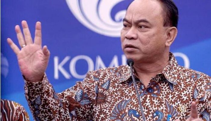 Menkominfo: Warga Diimbau Jangan Terhasut Hoaks Bentrok Ormas vs Massa Pro Palestina