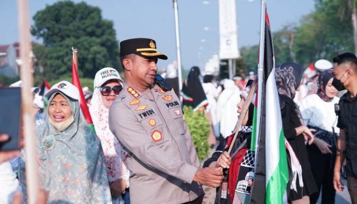 Gelar Aksi Solidaritas Palestina, Polres Metro Bekasi Jaga Keamanan dan Kondusifitas