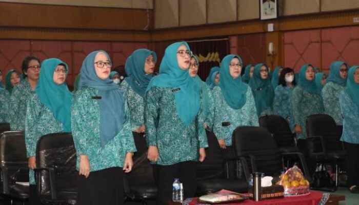 Pj Ketua TP PKK Kota Bekasi, Yolla Gani Canangkan Program Gapurnas dengan ‘One Day No Rice’