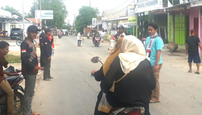 Bantu Krisis Palestina, Warga Cabangbungin ngecrek Dijalan Sebagai Bentuk Solidaritas Antar Sesama Muslim