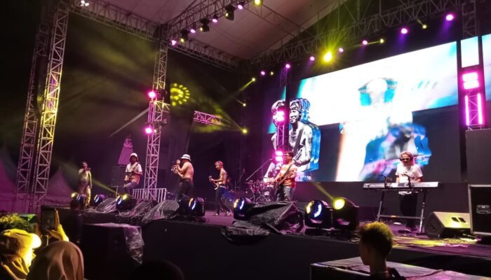 Meriah, Ribuan Penonton Padati Konser Skyland Festival di Waterboom Lippo Cikarang