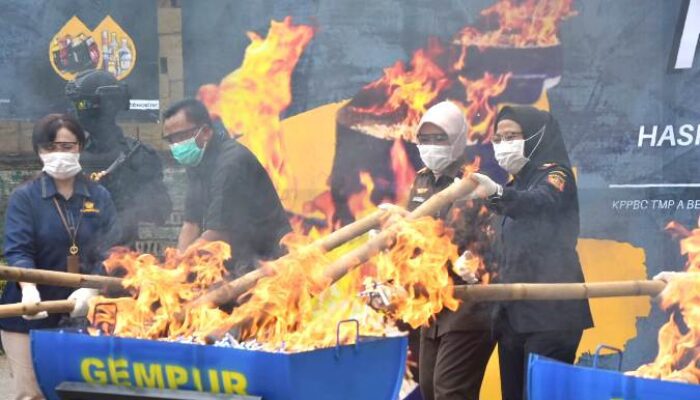 Pengawasan Pelayanan Bea dan Cukai Kabupaten Bekasi Musnahkan Barang Bukti Rokok Ilegal