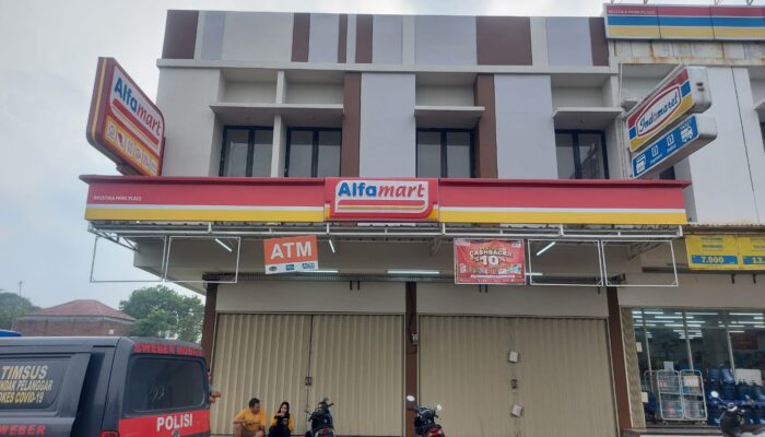 Unit Serse Polsek Setu Polres Metro Bekasi Selidiki Pencurian di Alfamart Mustika Park Place