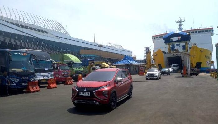 Hari ini 40.888 Orang Menyeberang dari Pelabuhan Merak ke Bakauheni Lampung