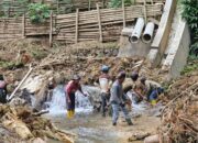 Bersama PDAM Pabrik Aqua Peduli Bantu Suplay Air Bersih untuk Masyarakat Subang