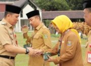 Pj Bupati Tangerang Bagikan 1.500 Bibit Cabai ke ASN, Implementasi Gercep