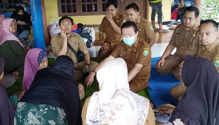 Dinkes Subang Bantu Korban Longsor, 24 Jam Standby untuk Pengobatan
