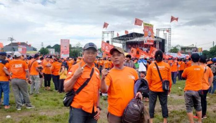 Diguyur Hujan, Partai Buruh Gelar Kampanye Terbuka Perdana di Bekasi