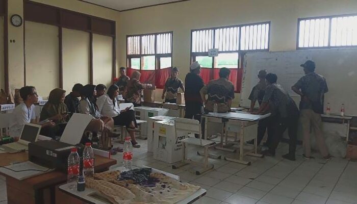 Warga Cikarang Bekasi Sangat Antusias Berikan Hak Pilihnya di Pemilu 2024
