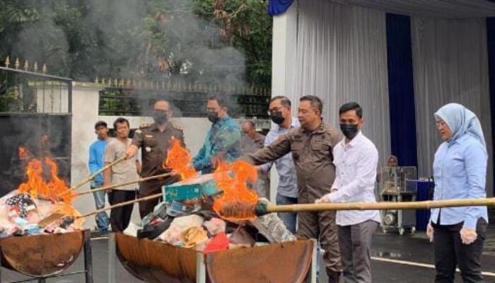 Kejari Kabupaten Tangerang Musnahkan 141 Barang Bukti Rampasan Negara