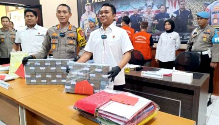 Tilep Dana PIP, Staf Ahli DPR RI dan Mantan Ketua PGRI Ditangkap Ditreskrimsus Polda Banten