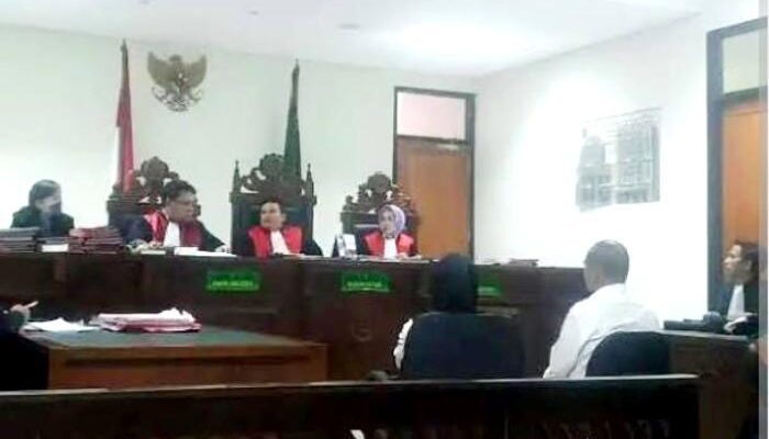 Pria Lanjut Usia di Bekasi Tega Tuntut Istrinya ke PN Cikarang dengan Dakwaan Penggelapan Uang 1 Miliar