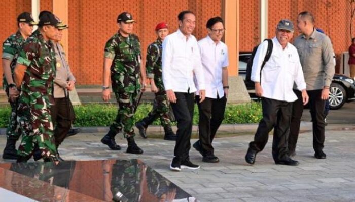 Kunker di Sulteng, Presiden Jokowi Resmikan Infrastruktur dan Berikan Bantuan Pangan