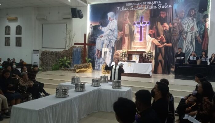 Kebaktian Jumat Agung GKI Serang Banten, Pdt Benny Halim: Rayakan Kasih Sayang Yesus Kristus yang Mengasihi Manusia