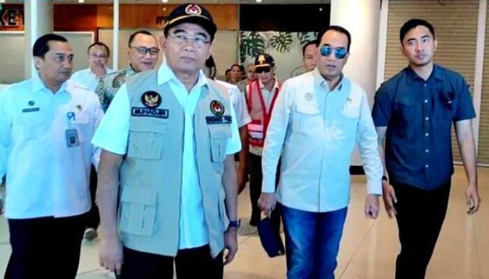 Breaking News! Menhub Tinjau Kesiapan Pelayanan Mudik Lebaran di Pelabuhan ASDP Merak, Pj Gubernur Banten: Perbaikan Jalur Mudik Akan Dipercepat