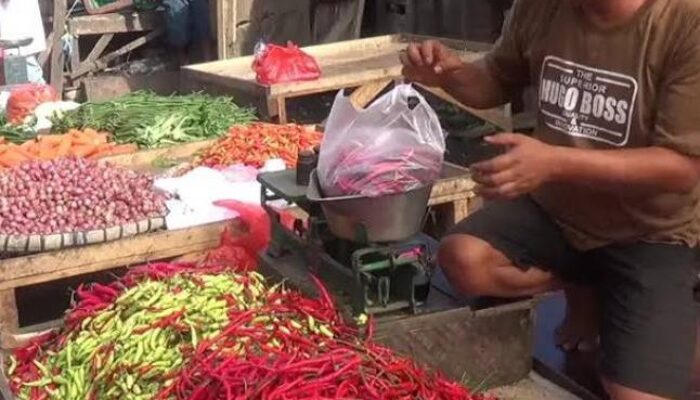 Jelang Ramadhan 2024, Harga Cabai dan Telur di Pasar Makin Tinggi