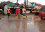 Warga Apresiasi Jalan Dipenuhi Tanah Merah di Serang Baru Bekasi Dibersihkan 