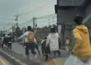 Viral di Medsos, Aksi Brutal Pelajar SMP di Cikarang Barat Bekasi Tawuran Gunakan Senjata Tajam