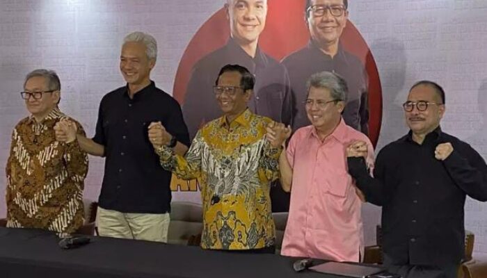 Tim Ganjar-Mahfud Daftarkan Gugatan Hasil Pemilu 2024 ke Mahkamah Konstitusi