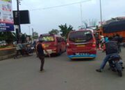 Semrawut! Sopir Ambulan Keluhkan Susah Lewat Jalan Persimpangan SGC Bekasi, Kemana Dishub?