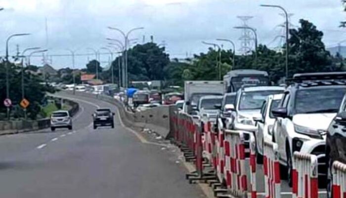 Diduga Ada Pungli Jalur Khusus di Pelabuhan Merak, Pemudik Protes Semalaman Belum Bisa Masuk ke Kapal
