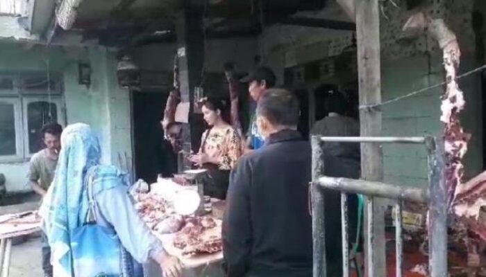 Jelang Lebaran Penjual Daging Sapi Muncul Dadakan di Kampung Cibitung Bekasi Diserbu Warga
