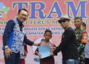 Disdukcapil Pemkab Bekasi Hadirkan 37 Pelayanan Publik di Acara Botram Kecamatan Kedungwaringin
