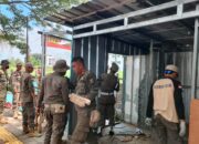 Lagi dan Lagi, Satpol PP Cilegon Bongkar Puluhan Bangunan Liar di Jalan Lingkar Cilegon