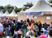 Warga Serang Baru Kabupaten Bekasi Antusias Hadir Acara Botram