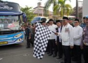 Lepas 432 Calon Jemaah Haji Cilegon, Wali Kota Helldy Beri Uang Saku dan Berpesan Siapkan Fisik dan Mental