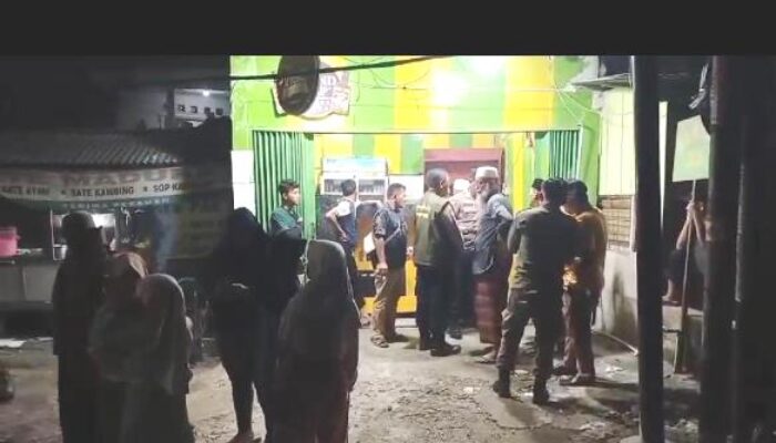 Bikin Resah, Warga Gruduk Kios Penjual Miras di Kampung Tegal Gede Bekasi