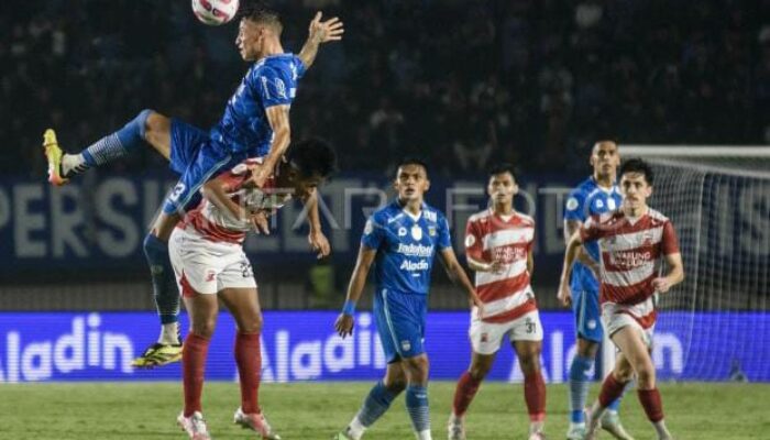 Leg Pertama Final Championship Series Liga 1 Indonesia, Persib Bandung Bungkam Madura United 3-0