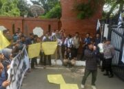 Desak DPRD Tolak Revisi UU Penyiaran, Puluhan Wartawan Banten Aksi Turun ke Jalan