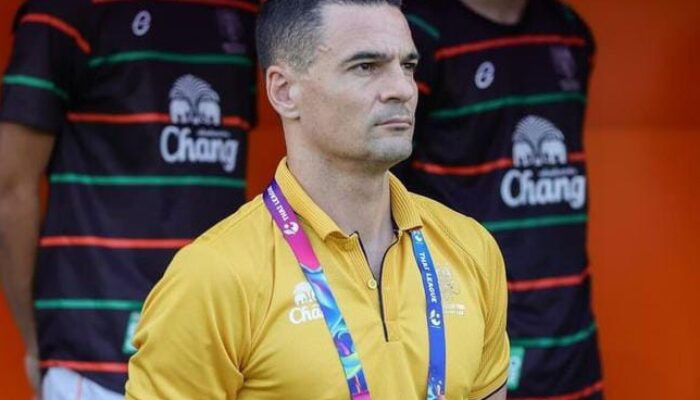Sah! Mulai Hari Ini, Carlos Pena Resmi Jadi Pelatih Macan Kemayoran