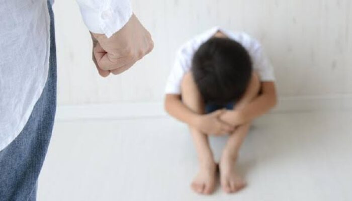 Aniaya Anak Kandung, Seorang Ayah di Serang Banten Dikerangkeng Polisi