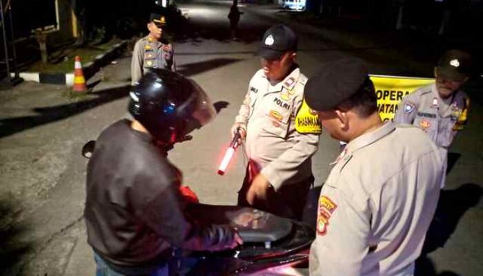 Polsek Kedungwaringin Polres Metro Bekasi Tingkatkan Operasi Kejahatan Jalanan Malam Hari