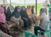Kapolres Serang Banten Sambangi Emak-Emak Buruh Tani dan Berikan Bantuan Sembako