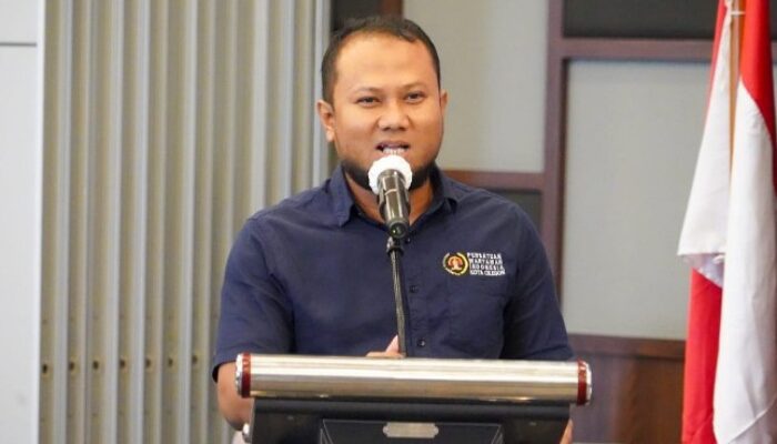 Hadiri Pelantikan PWI Cilegon, Wali Kota Helldy Dorong Penyatuan Wartawan