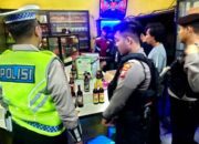 Malam Tahun Baru Islam 1446 H, Polres Serang Amankan Ratusan Botol Aneka Macam Miras