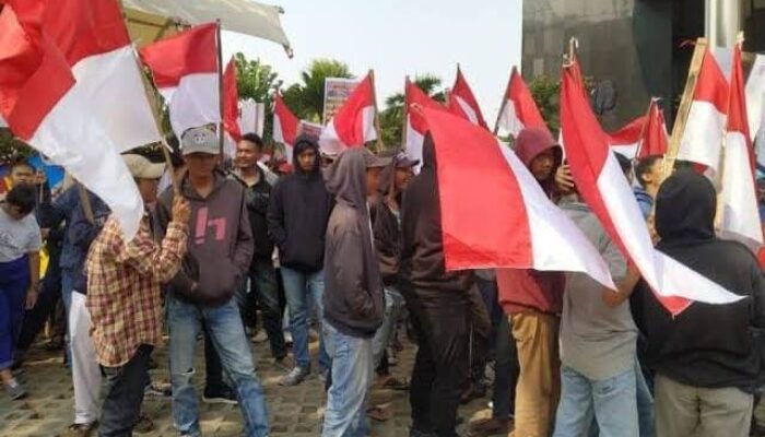 Demo ke KPK, Warga Kabupaten Bekasi Tuntut Kasus Korupsi WC Sultan Diusut Kembali