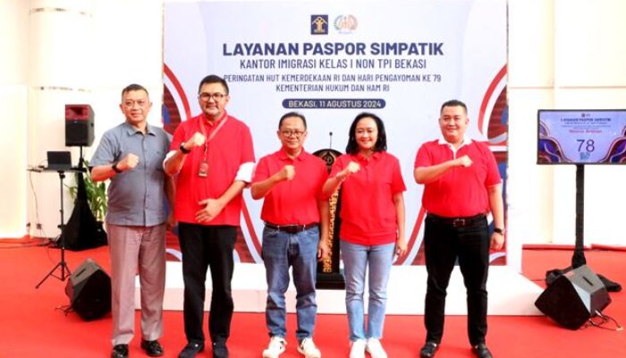 Warga Antusias Layanan Paspor Simpatik yang Diselenggarakan Imigrasi Bekasi di Mall Summarecon