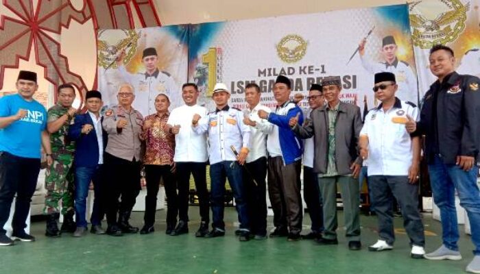 Rayakan Milad Pertama di Gedung Juang, LSM Garda Bekasi Hadirkan Keskralan Air Kelapa