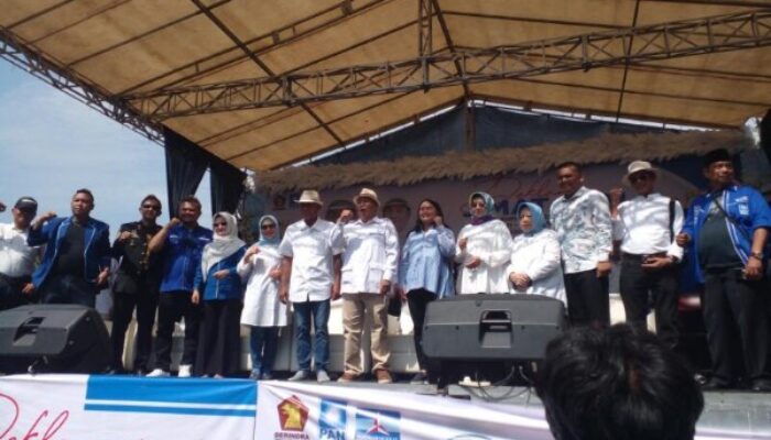 Daftar ke KPU Subang, Paslon Ruhimat-Aceng Kudus Unjuk Kekuatan
