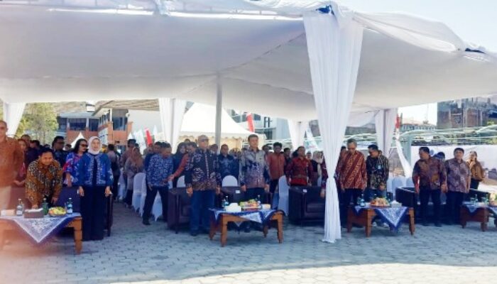 Wamenaker Buka VokasiFest 2024 ‘Explore Your Future’ di Bandung