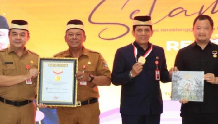 Pemkab Tangerang Raih Rekor Dunia MURI Penanaman Cabai